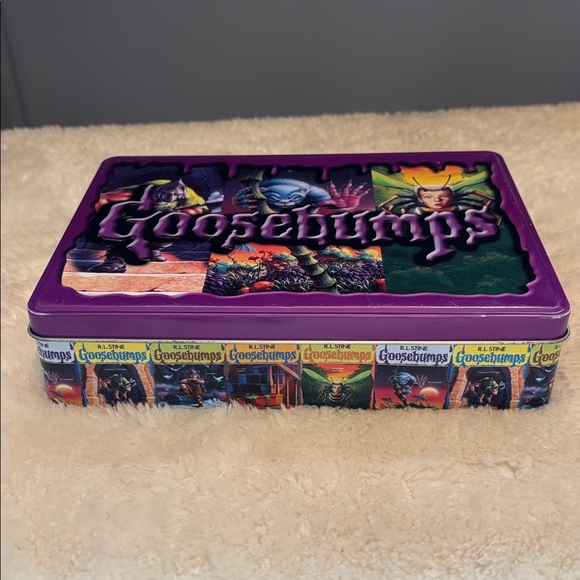 Spooky Goosebumps Halloween Vintage Party Supplies set in a tin - Picture 5 of 5